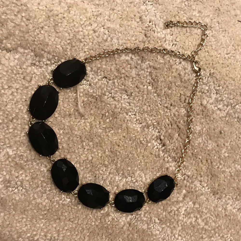 🤩CLASSY BLACK STONES NECKLACE